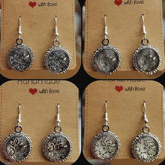 Handmade animal/reptile earrings. - Picture 1 of 5